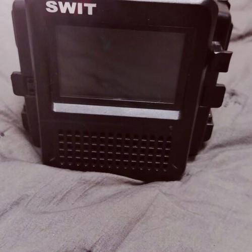 SWIT PC-P461S 4-Bay V-Mount Fast Battery Charger like new