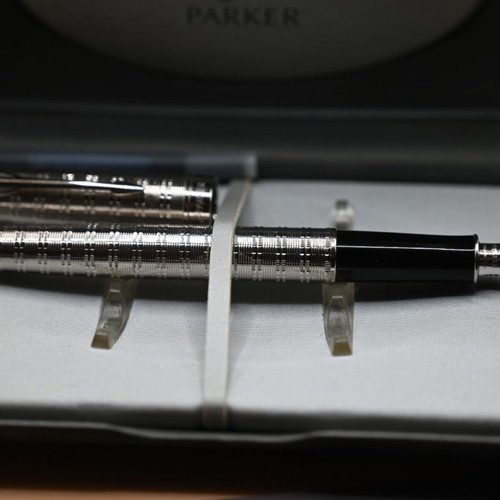 Parker Sonnet ST Tartan Pattern Fountain Pen Silver new