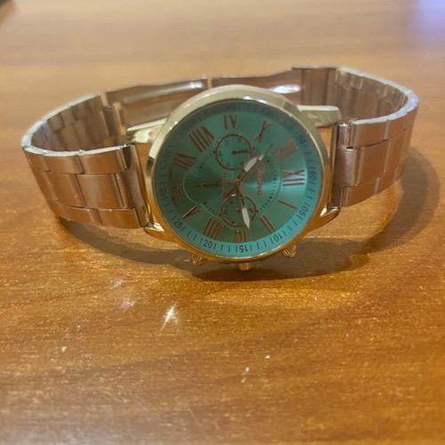 Women's rosegold watch with green dial new