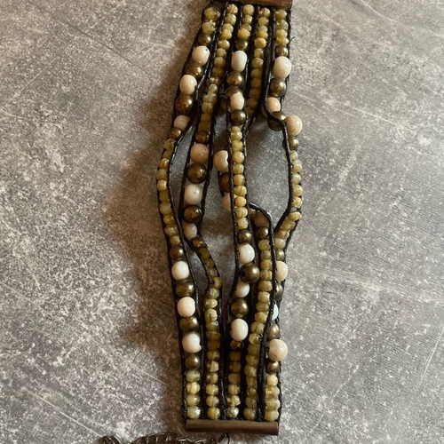 Bracelet with beads used, white and brown