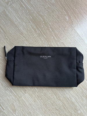 Guerlain Parfums Beauty Pouch New Black