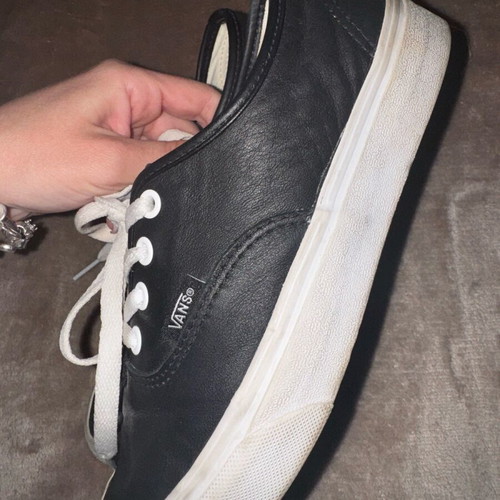Vans leather athletic shoes like new, size 37, black