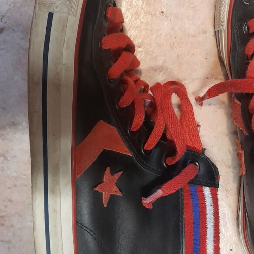 Converse All Star leather boots like new, size 42, black and red