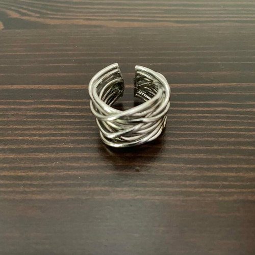 Silver adjustable ring like new, size 4