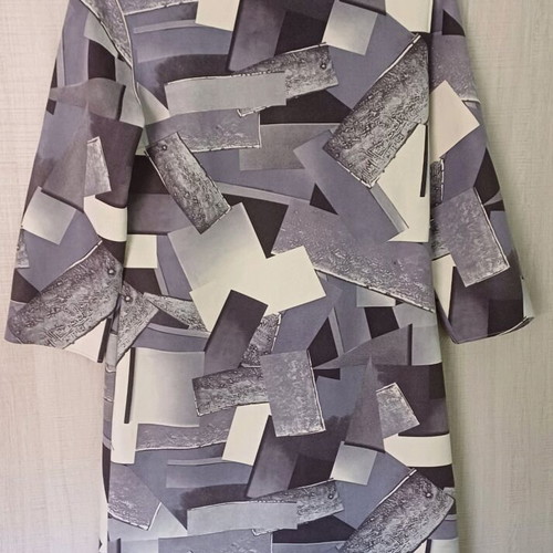 Dress with geometric patterns in grey color new, size S