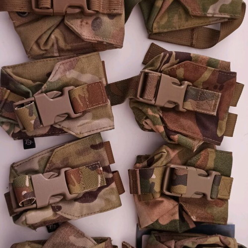 T3 tactical grenade pouch like new, set of 4 multicam pouches