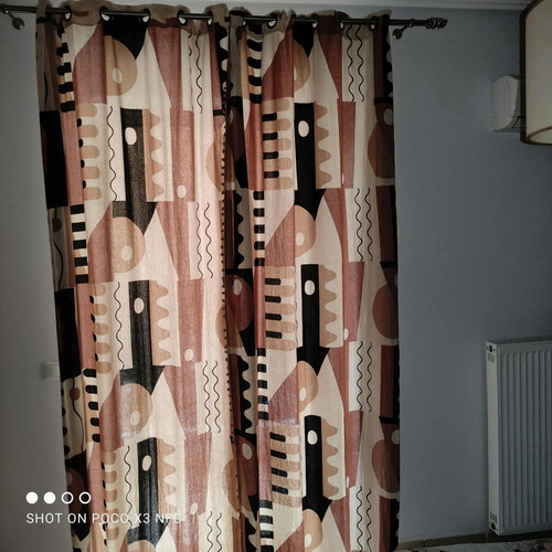 Curtains with grommets like new, two panels 1.40x2.60m each, medium shading