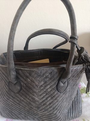 Handbag used, spacious gray