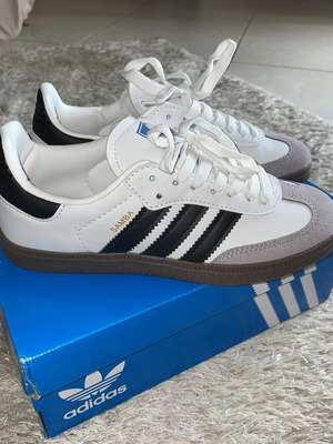 Αθλητικά παπούτσια Adidas unisex αφορετα, νούμερο 36,5