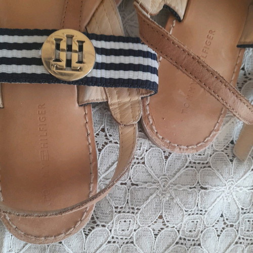 Tommy Hilfiger women's sandals size 38 like new