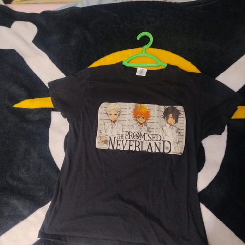 The Promise Neverland anime shirt like new, black, size S