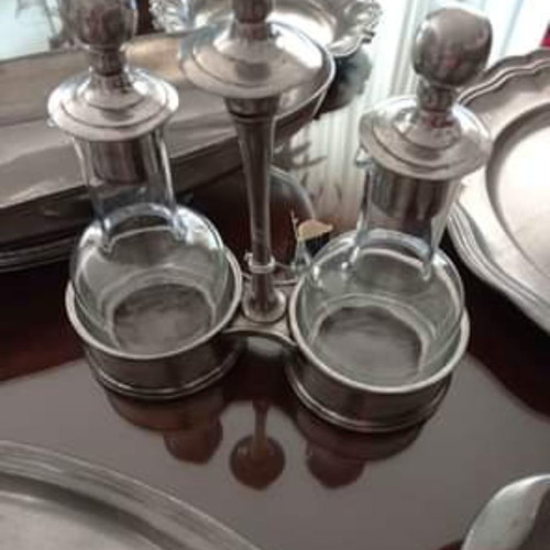 Italian tin oil and vinegar set elegant