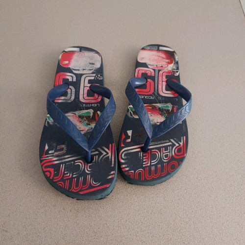 Children's flip-flop sandals used, size 32, blue with Formula Race design