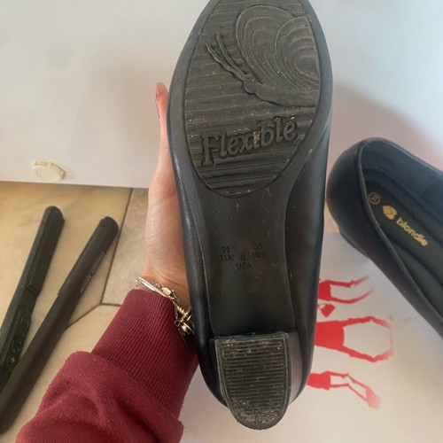 Blondie Black Anatomical Pumps like new, size 39