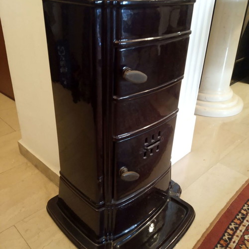 Beautiful Antique - Cast iron stove with outer dark brown glazing
