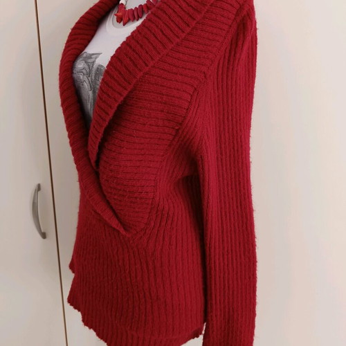 Mango women's red long sweater with lapels like new