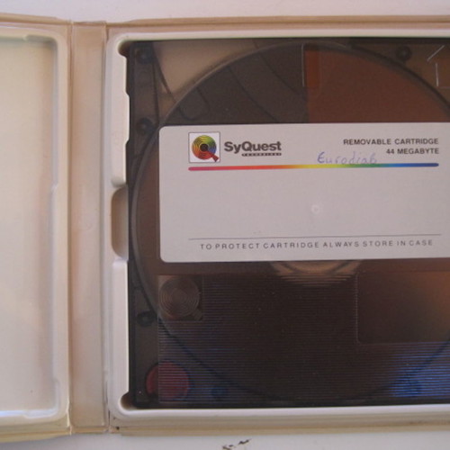 SyQuest SQ400 removable 44MB magnetic disk in excellent condition