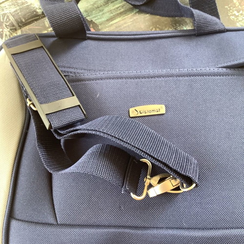Diplomat laptop briefcase bag new, blue