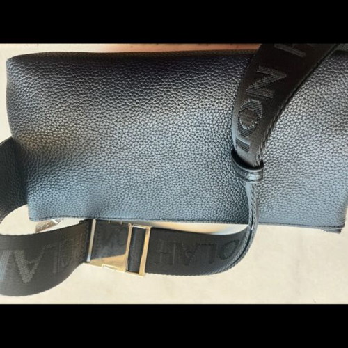 Noah bag like new, black crossbody