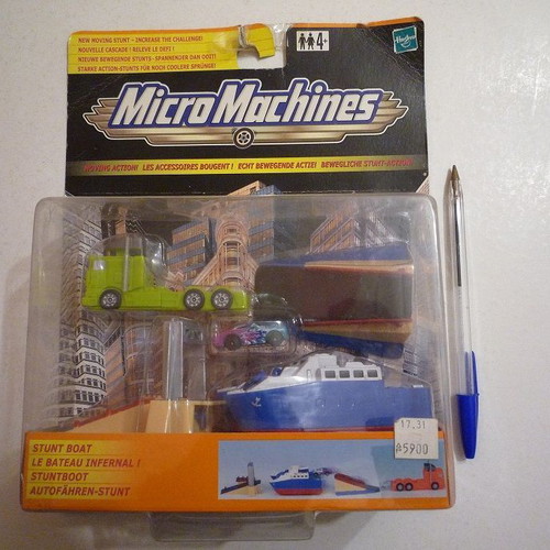 Micro Machines Stunt Boat new, 2001