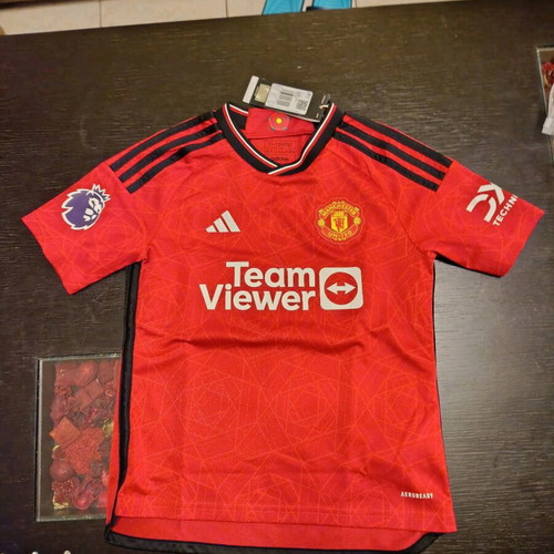 Manchester United Garnatco jersey new, age 11-12