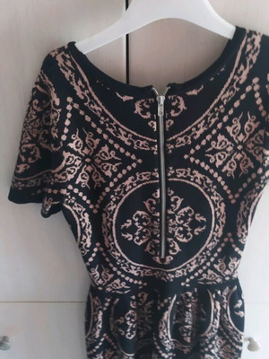 Romeo and Juliet Couture dress small knit style new, black and beige