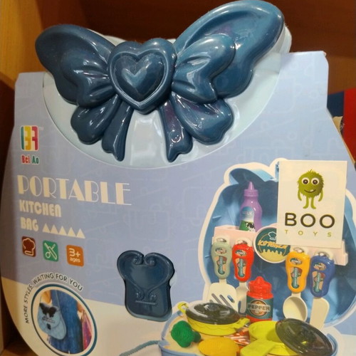 Toys for little girls new, suitcase 17.5×15 cm
