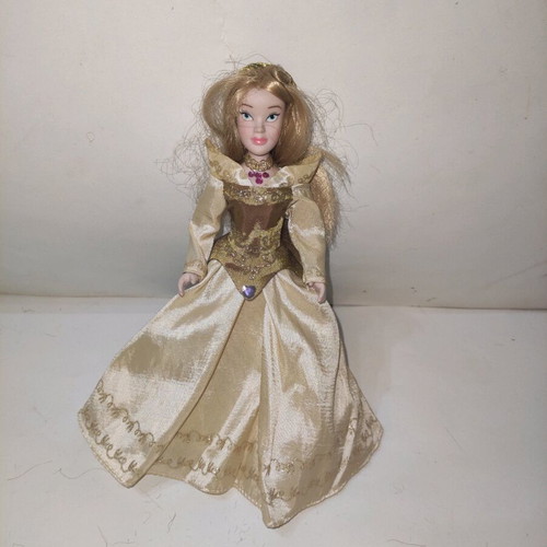 Deagostini Disney Princess 6 Porcelain Dolls like new, pack