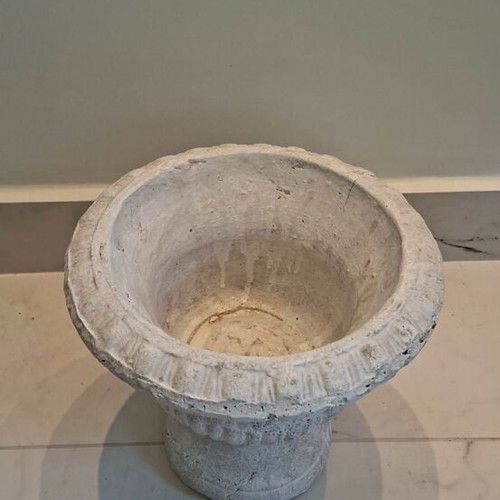 Ceramic flowerpot white like new
