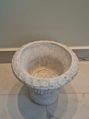 Ceramic flowerpot white like new