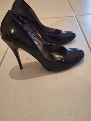 Sante black patent leather high heels size 40
