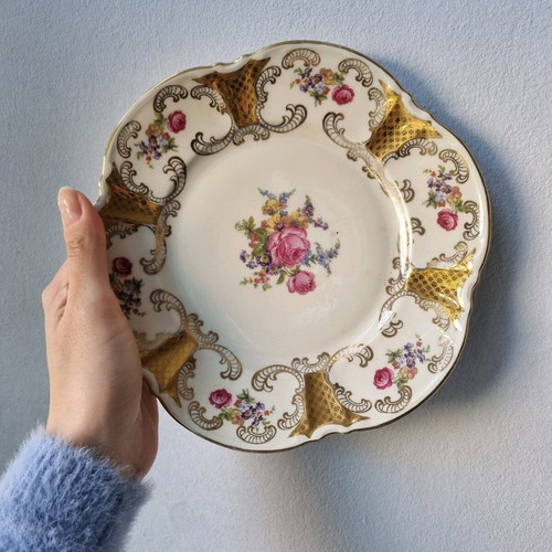 Mitterteich Bavaria plate from 1920s like new with golden decoration