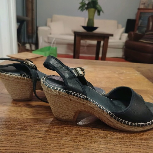 Leather sandals like new, black with rope heel, size 37