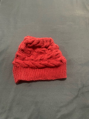 Red knitted beanie like new
