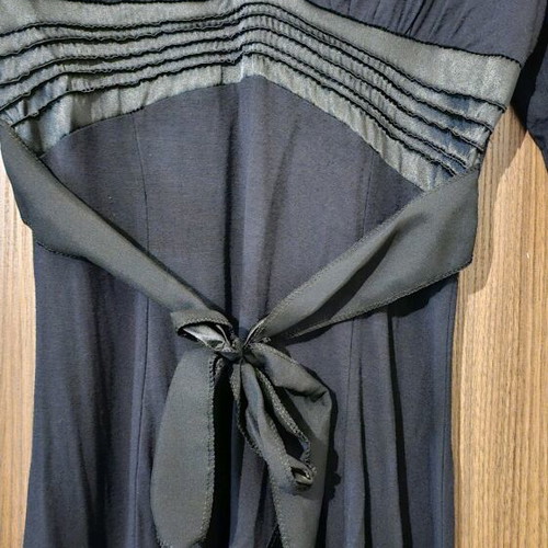 Black long-sleeve dress used with satin details, size S