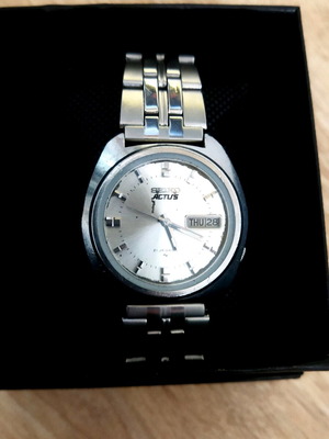 Seiko Actus 21 jewels used men's watch with 7019-7350 mechanism
