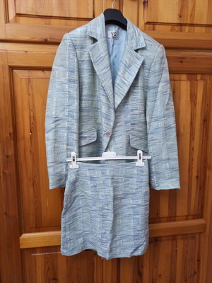 Classic suit with skirt set like new, blue