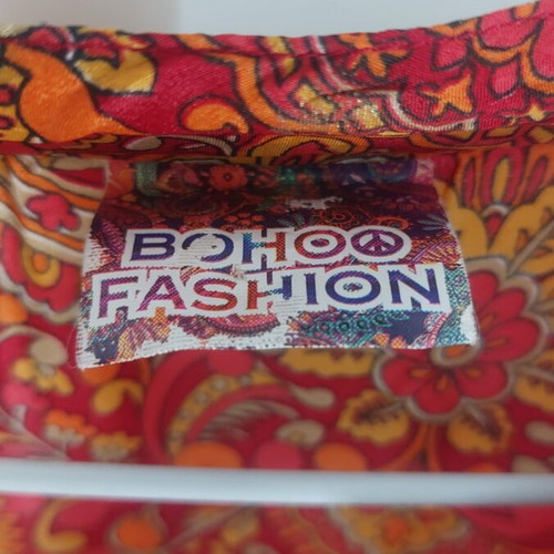 Bohoo Fashion Kaftan like new, 80% silk, paisley pattern