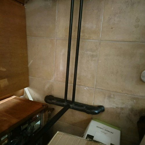 Rolling hanging rack made of metal and plastic like new