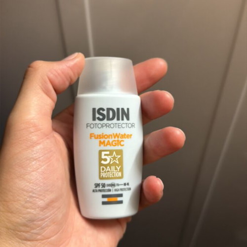 Isdin Fotoprotector Fusion Water SPF 50 new