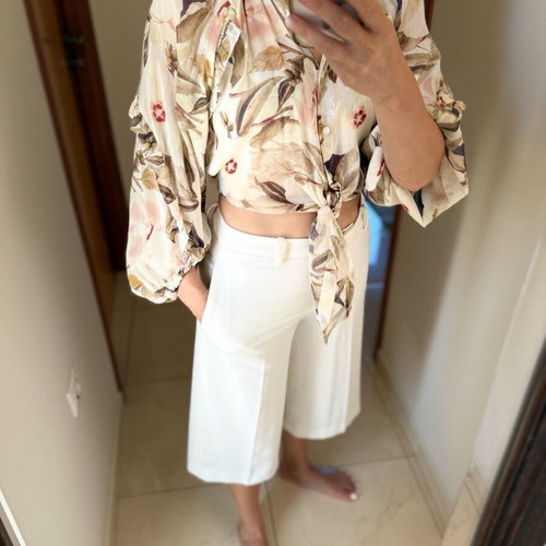Zini short shirt like new, beige multicolor with impressive sleeves