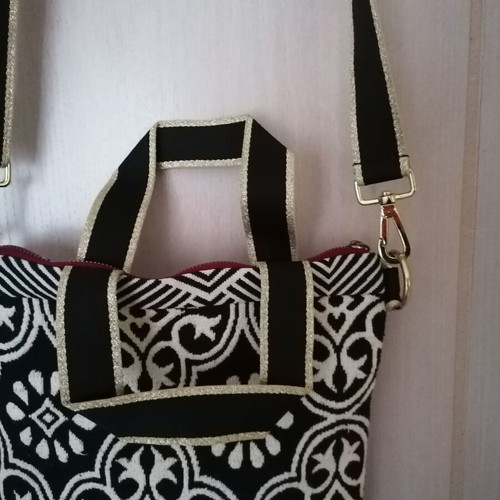 Artebene Majoie crossbody bag new, woven black and white