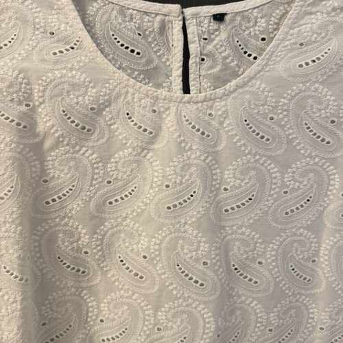 Peppercorn White Blouse L with Paisley Cutwork Embroidery like new