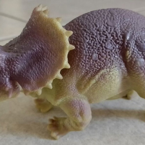 Dinosaur toy set used, 3+1 rubber figures