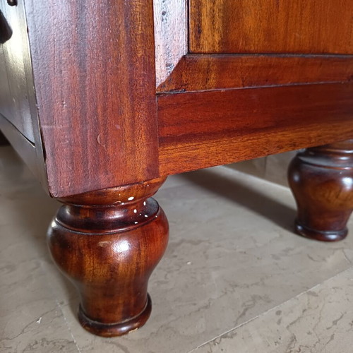 Wooden shoe rack elegant, like new, walnut color