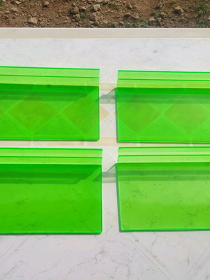 Plastic shelves for slat panel used, pack of 4, green