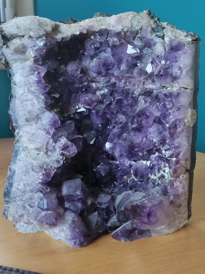 Amethyst like new, strong protective stone 2800 g
