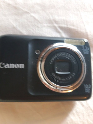 Canon camera like new, compact size