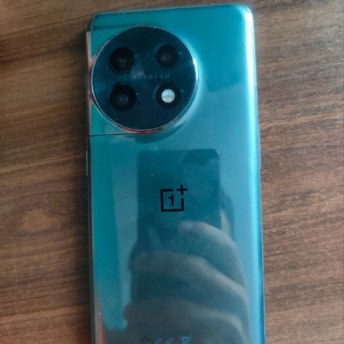 OnePlus 11 16/256GB green phone used, good condition