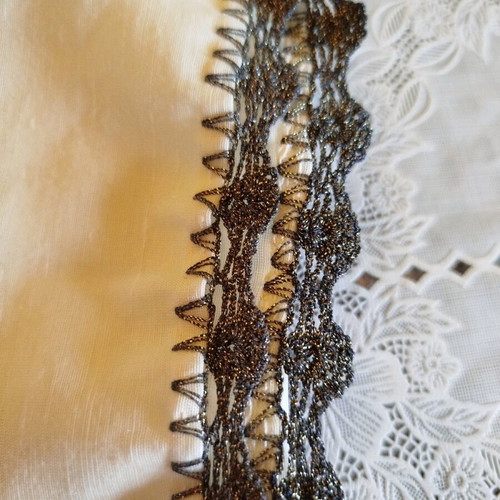 Set of 3 vintage table linens used from the 80s